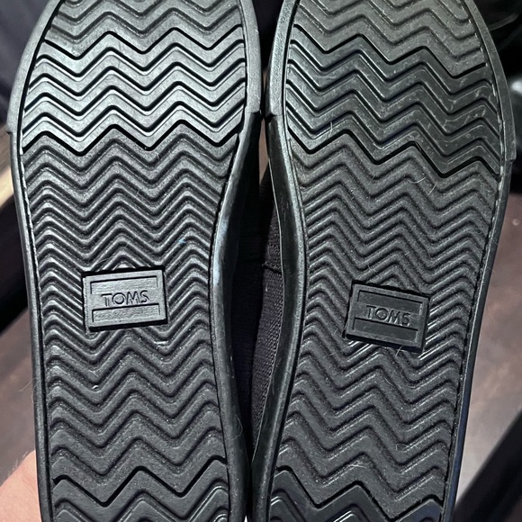 Toms - Picture 3 of 3